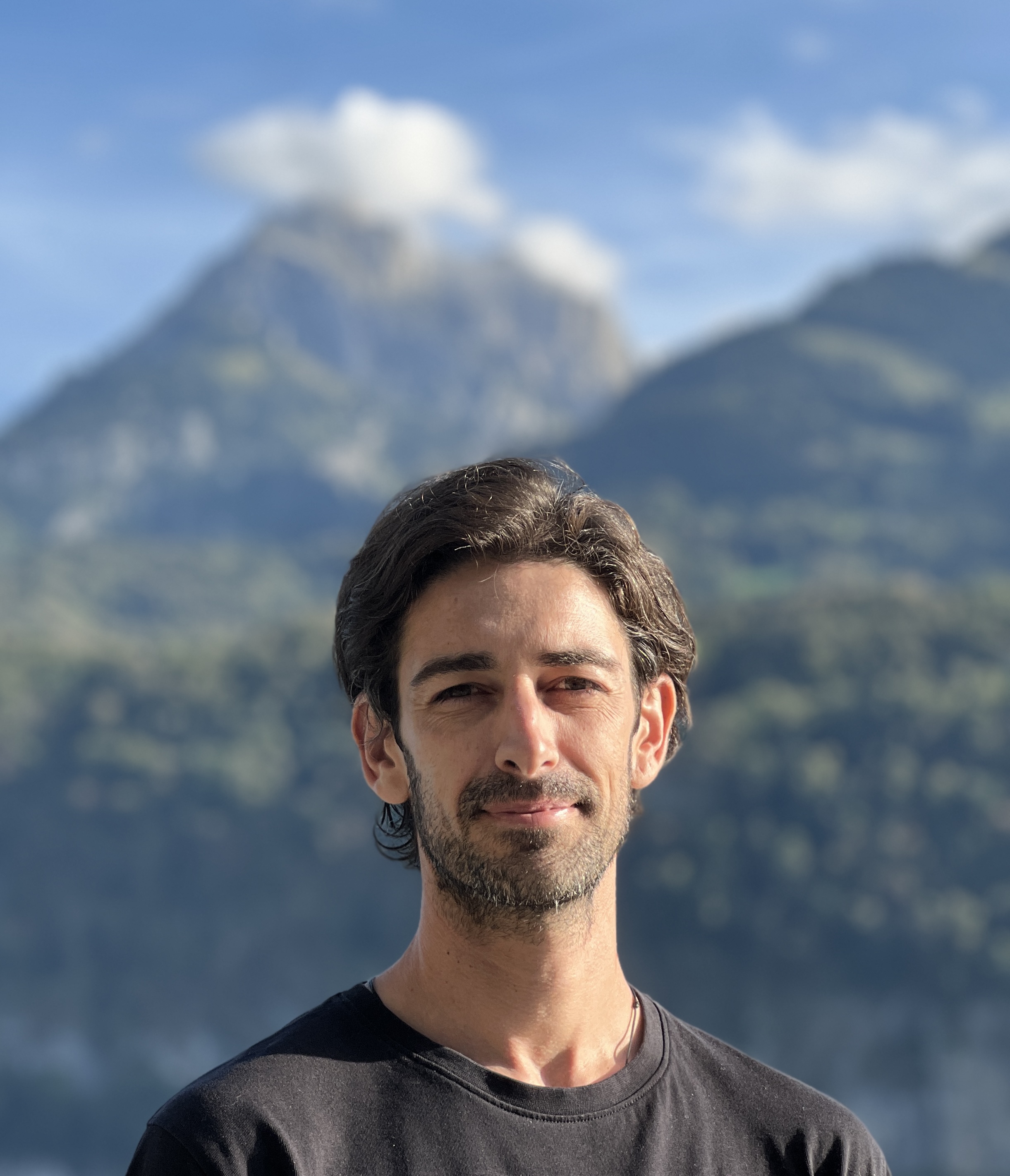 Mário, founder of subtil.